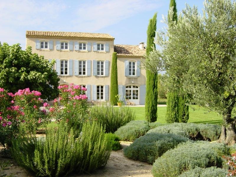 Bastide 18ème entre Cavaillon et Caumont, 20 minutes d'Avignon